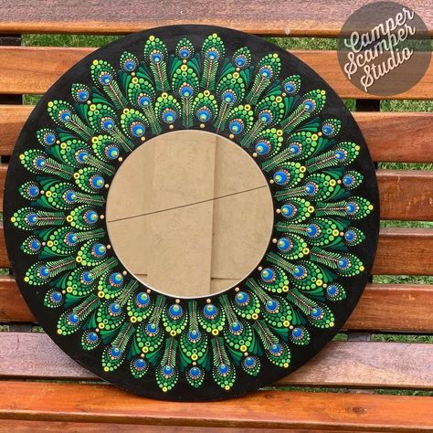 #bottle_art_using_clay #bottle_art_using_glass_paint,5-minute crafts family ,5-minute crafts play ,how to do bottle art without paint ,bottle art using waste materials ,simple bottle art for beginners #bottle_art_using_paint #bottle_art_using_egg_shell Mirror Dot Mandala Art, Paint Bottle Art, Mirror Mandala Art, Bottle Art Design, Creative Diy Christmas Gifts, Bottle Art Painting, Waste Craft Ideas, Glass Art Christmas, Creative Craft Ideas