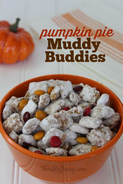 This Pumpkin Pie Muddy Buddies Recipe is perfect for lunch bags, late night snacks and Halloween and Thanksgiving party treats. Muddy Buddies Recipe, Animal Cracker, Puppy Chow Recipes, Muddy Buddies, Puppy Chow, Thanksgiving Party, Chex Mix, Late Night Snacks, Night Snacks