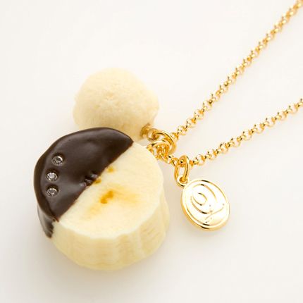 Banana Choco Necklace Banana Accessories, Dessert Accessories, Banana Keychain, Choco Biscuit, Chocolate Girl, Chocolate Covered Bananas, Sweet Cafe, Chocolate Girls, Food Shapes