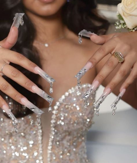 Exotic Prom Nails, Prom Nails For Silver Dress, Senior Prom Nails, Nails Acrylic Hoco, Stiletto Prom Nails, Prom Accessories Ideas, Senior Photo Nails, Silver Homecoming Nails, Silver Nails For Prom