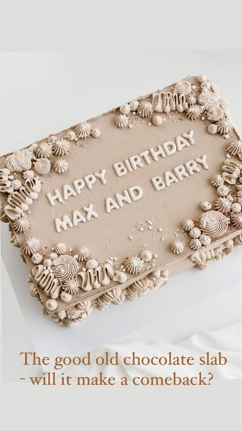 Chocolate Birthday Sheet Cake Decoration, Pretty Sheet Cake Ideas, Boho Sheet Cake Ideas, Cute Square Cake Ideas, Minimalist Sheet Cake, Rectangle Birthday Cake Ideas For Women, Chocolate Slab Cake, Modern Sheet Cake Design, Chocolate Sheet Cake Designs