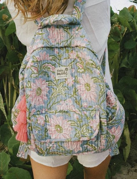 Erin Made, Cute Backpacks For School, Cute Suitcases, School Bag Essentials, My Style Bags, Graduation Cap Designs, Quilted Backpack, Cute Preppy Outfits, Cute Backpacks