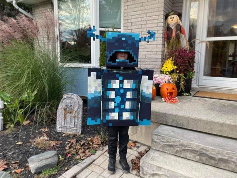 Diy Minecraft Warden Costume, Tv Head Costume Diy, Minecraft Costumes Diy, Minecraft Warden Costume, Griffin Costume, Warden Minecraft, Minecraft Warden, Minecraft Halloween Costume, Skeleton Costume Diy