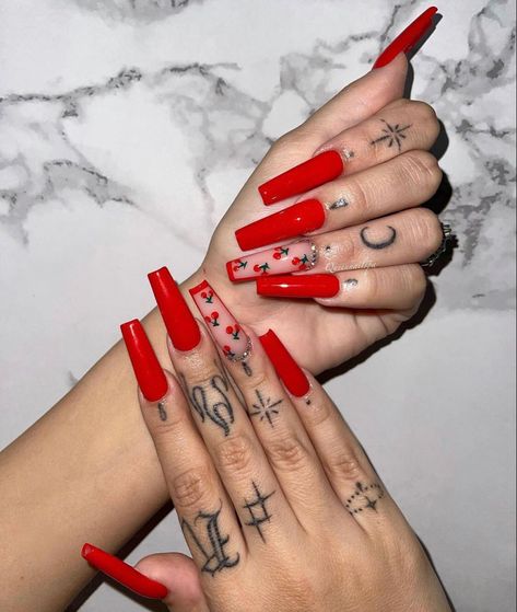 Red Nails Ideas Coffin, Long Red Nails, Horror Nails, Fake Nails Designs, Red Acrylic Nails, Vibrant Nails, Glow Nails, Exotic Nails, Long Acrylic Nails Coffin