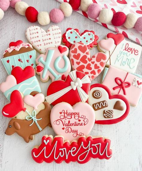 Jennifer Mitchell ~ Cookier on Instagram: "Happy Valentine’s Day! Thank you for all of your support and keeping me busy this holiday. Hope you all had a chance to spread some love today~ • #cisforcookieclarkston #customsugarcookies #decoratedsugarcookies #sugarcookies #cookie #sugarcookiesofinstagram #royalicing #clarkstoncookies #clarkston #cookier #michigancookies #valentines #happyvalentinesday #valentinesdaycookies" Valentines Day Sugar Cookies Decorated, Valentine Cookies Royal Icing, Valentines Day Cookies Decorated, Valentines Cookies Decorated Ideas, Valentine Cookies Decorated, Valentines Day Sugar Cookies, Valentines Cookies, Valentine Sugar Cookies, Crazy Cookies