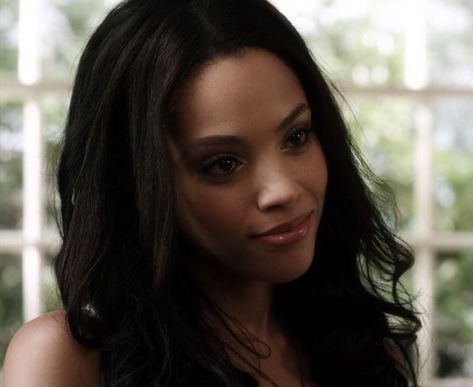 Bianca Lawson Aesthetic, Maya Pretty Little Liars, Young Black Actresses, Maya St Germain, Emily Bennett, Bianca Lawson, Y2k Hairstyles, St Germain, Celebrity Look