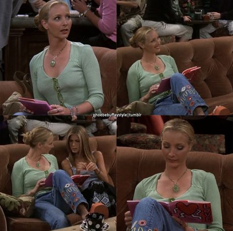 Lisa Kudrow Friends, Phoebe Buffay Outfits, Friends Tv Quotes, 90’s Grunge, Female Role Models, 90s Inspired Outfits, Outfits 70s, Friends Tv Series, Phoebe Buffay