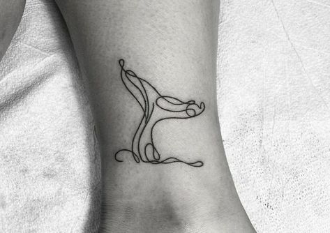 Minimal Whale Tattoo, Whale Tale Tattoo, Whale Tattoo Design, Whale Tail Tattoo, Lil Tattoos, Archer Tattoo, Any Drawing, Dolphin Tattoo, Swan Tattoo