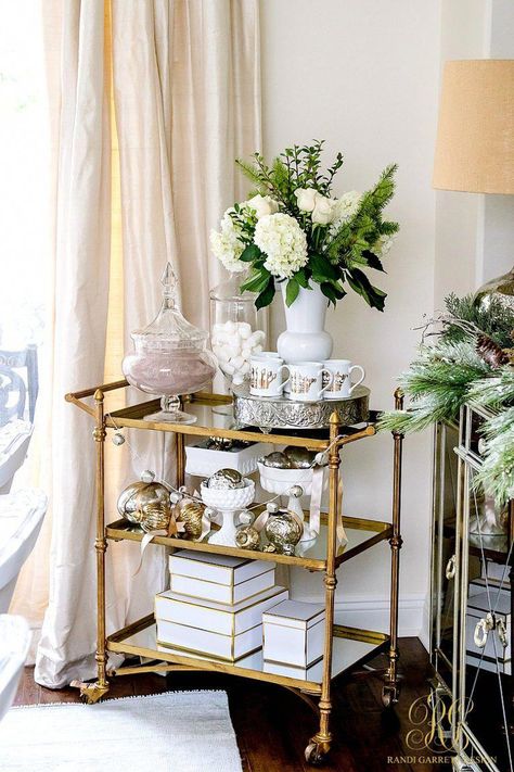 Find out more details on ”gold bar cart styling”. Look at our website. Trolley Decor, Gold Bar Cart Styling, Tree Centerpiece, Diy Bar Cart, Gold Bar Cart, Home Bar Accessories, Christmas Dining Room, Bar Cart Styling, Serving Cart