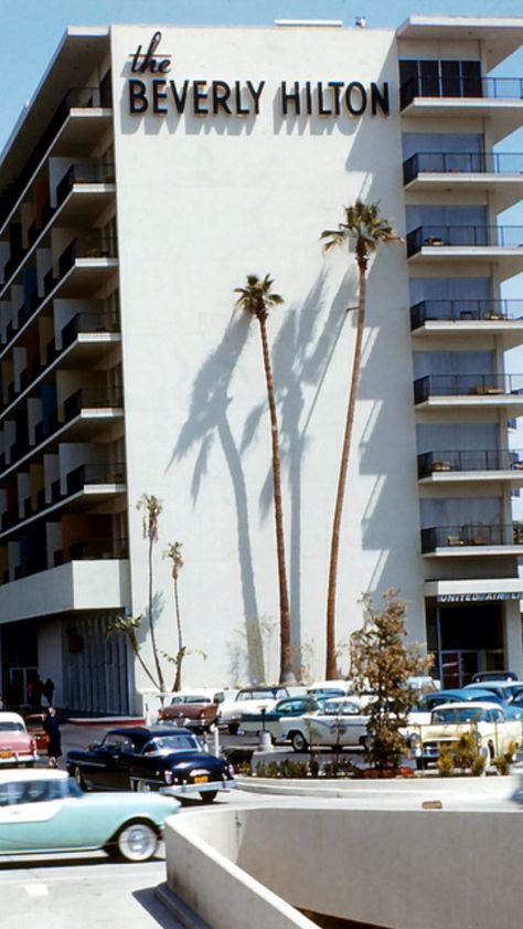 The Beverly Hilton in 1956@Luxurydotcom Golden Hollywood, Los Angeles Architecture, Hotel Signage, American Dreams, Aesthetic Dump, Beverly Hilton Hotel, Vintage Los Angeles, Beverly Hilton, Hilton Hotel