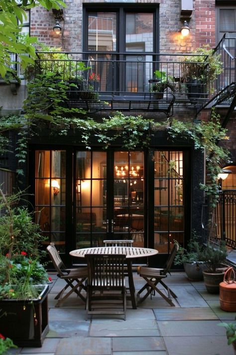 Townhouse Backyard Ideas Patios, Townhouse Backyard Ideas, Townhouse Backyard, River Rock Landscaping, Wooden Walkways, Modern Office Space, Porch And Balcony, Modern Exterior House Designs, Vertical Gardens