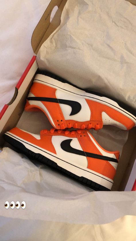 Black And Orange Nike Shoes, Orange And Black Dunks, Orange And Black Shoes, Orange Nike Dunks Outfit, Orange Dunks Outfit, Dunk Orange, Orange Dunks, Baseball Fits, Nike Dunk Outfit