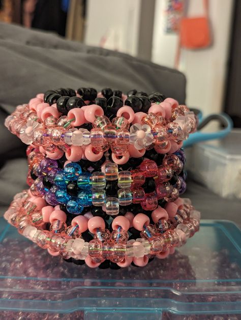 3d Kandi cuff, message me after ordering the colors you are wanting! 3d Kandi Cuff Ideas, Big Kandi Cuff, Flower Kandi Cuff, 3d Kandi, Bracelets Kandi, Kandi Inspo, Diy Kandi, Kandi Kid, Candy Bracelet