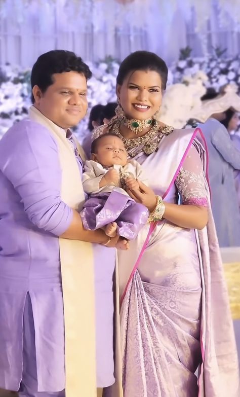 Naming Ceremony Outfit Indian, Naming Ceremony Outfit Mother, Cradle Ceremony Matching Outfits, Cradle Ceremony Family Outfits, Matching Family Indian Outfits, Family Dress Combination Indian, Family Matching Outfits Indian For Birthday, Mom And Son Combo Indian Dress, Mother Son Matching Outfits