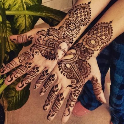 Unique Ways To Hide Partner’s Name In #Mehndi Designs  #Threads Name Mehndi Design, Henne Tattoo, Mehandhi Designs, Indian Mehndi Designs, Mehndi Designs 2018, Modern Mehndi Designs, Mehndi Images, Wedding Henna, Beautiful Henna Designs