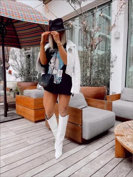 Leather Shorts And Cowboy Boots Outfit, Dresses And Western Boots, White Western Boots Outfit Summer, Black And White Western Boots Outfit, Western Boots Summer Outfit, Outfits W Cowgirl Boots, White Fringe Boots Outfit, White Boots Outfit Western, Boots In The Park Outfit