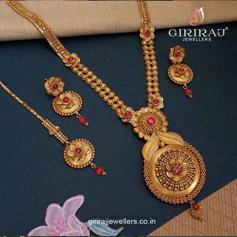 Gold Long Necklace Set, Long Necklace Set, Gold Jewels Design, Bridal Necklace Designs, Antique Necklaces Design, New Gold Jewellery Designs, Modern Gold Jewelry, Antique Jewellery Designs, Gold Mangalsutra Designs