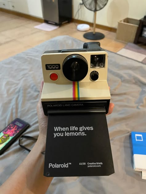 Retro Polaroid Camera, Polaroid Camera Aesthetic, Polaroid Land Camera, Vintage Polaroid Camera, Film Camera Photography, Disposable Cameras, Crying Emoji, Instax Camera, Camera Aesthetic