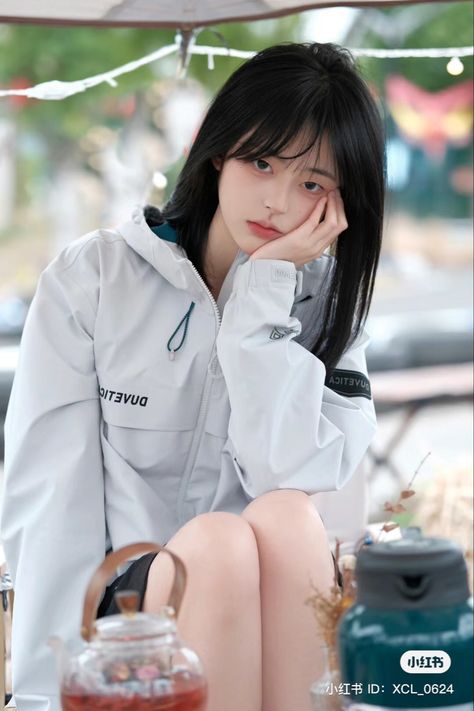 Justina Xie, Korean Student, Action Pose Reference, Anime Dress, Action Poses, Pose Reference Photo, Photography Women, Cute Photos, Face Claims