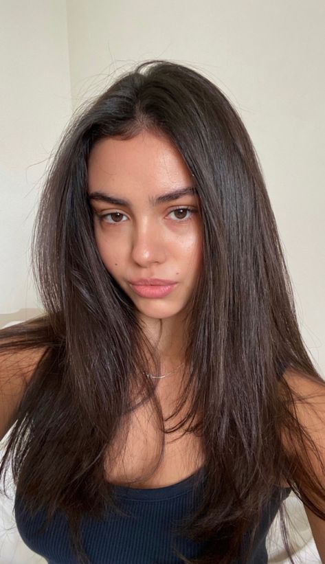 Noirette Female Face Claims, Tan Skin Brown Hair Brown Eyes, Naturally Pretty Women, Dark Hair Light Skin Makeup, Layered Unstyled Hair, Natural Beauty No Makeup, True Brown Hair, Parent Claims Dr, Dark Hair Celebrities