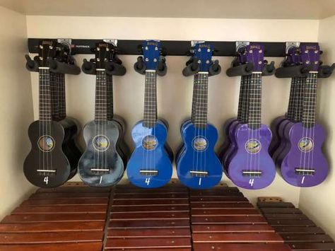 Ukulele Storage Ideas, Ukulele Storage Classroom, Ukulele Storage, Dance Classroom, Teaching Ukulele, Ukulele Practice, Drama Classroom, Classroom Vibes, Ukulele Stand