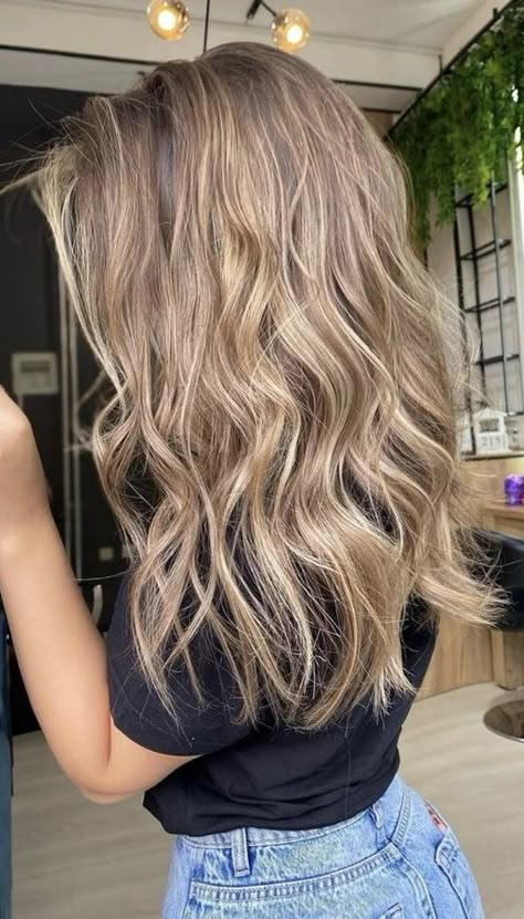 Light Brown Balayage Blonde Dark Roots, Brown Or Blonde Hair, Light Blonde Hair With Brown Lowlights, Low Lights In Blond Hair, Blonde Highlights For Light Brown Hair, Soft Teddy Bear Bronde, Blonde For Red Skin Tones, Full Foil Blonde Highlights Brown Hair, Teddy Blonde Highlights