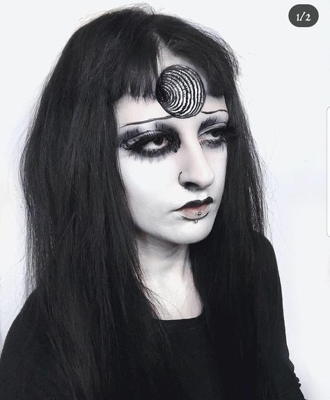 Azami Uzumaki, Azami Kurotani, Holloween Makeup, Eye Nail Art, Graphic Makeup, Horror Makeup, Makeup Tut, Edgy Makeup, Junji Ito