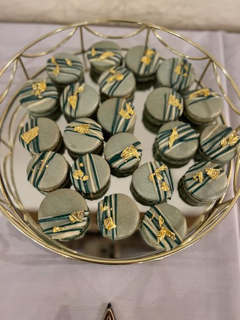 Emerald Green Sweets Table, Emerald Green Dessert Table, Masquerade Quince, Emerald Green And Gold Wedding, Quince Food, Gold Dessert Table, Golden Bday, Dessert Buffet Wedding, Champagne Gold Wedding