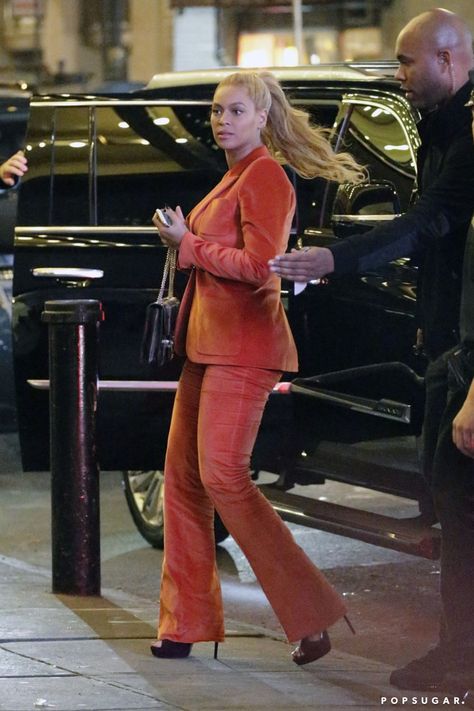 Pin for Later: Beyoncé Suits Up For a Broadway Date Night With Jay Z Beyonce Orange, Christopher Jackson, Queen Bee Beyonce, Broadway Nyc, Beyonce Outfits, Orange Suit, Sasha Fierce, Beyonce Style, Mrs Carter