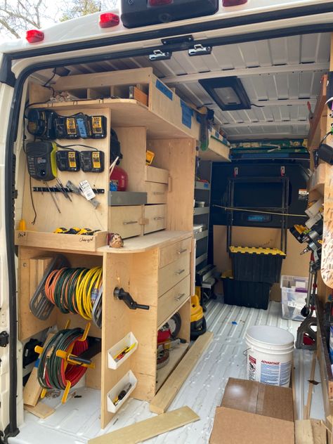 Electrician Van Setup, Van Racking Ideas Carpenter, Work Van Organization, Work Van Organization Ideas, Van Drawers, Trailer Shelving, Work Truck Organization, Utility Van, Van Racking Systems