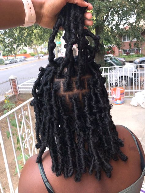 Gorgeous Micro Braids Hairstyles Mini Butterfly Locs, Adults Hairstyles, Woman Locs, Crochet Butterfly Locs, Distressed Faux Locs, Fluffy Bob, Extension Styles, Micro Braids Hairstyles, Twists Braids