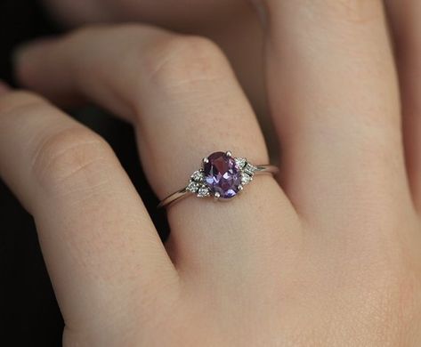 Engagement Ring Alexandrite, Cute Promise Rings, Alexandrite Jewelry, Anniversary Rings For Her, Peach Sapphire, Cute Engagement Rings, Lace Ring, Rings Unique, Alexandrite Engagement Ring