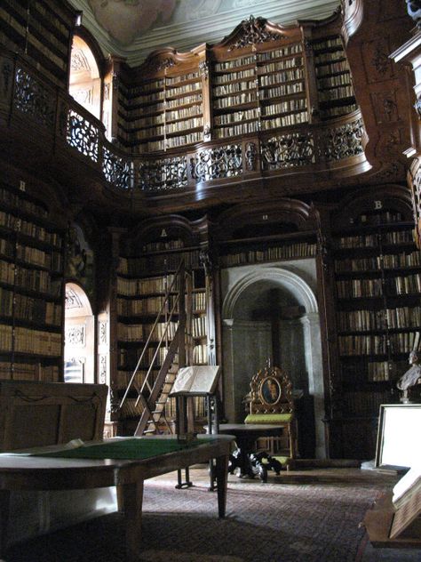 Library of the Catholic Seminar in Budapest, former monastery of the Order of St. Paul the First Hermit. > Photos by JezW (2013). Lots Of Books, Dark Acadamia, Dream Library, Beautiful Library, Old Library, Library Aesthetic, Hogwarts Aesthetic, Slytherin Aesthetic, Home Libraries