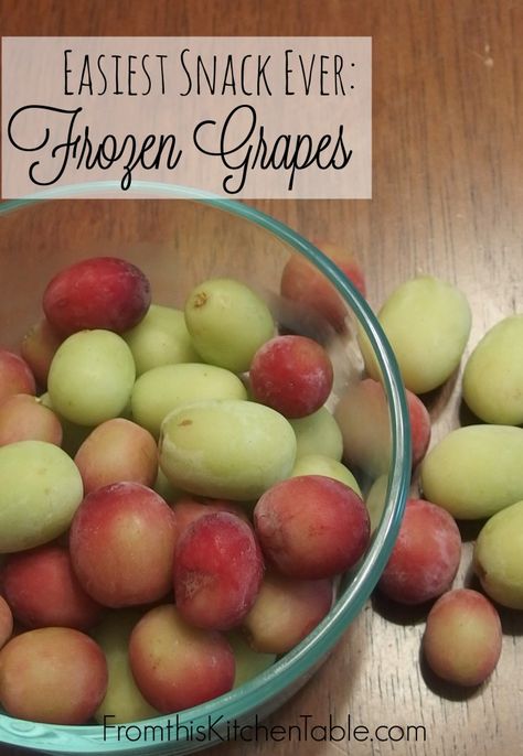 Frozen grapes. These are the easiest snack ever! Super tasty and a nice refreshing treat when you are trying to avoid sugar. Sugar Grapes, Flight Snacks, Frozen Grapes, Frozen Snack, Simply Filling, Healthy Treat, Summer Snacks, Tasty Healthy, Nutritious Snacks