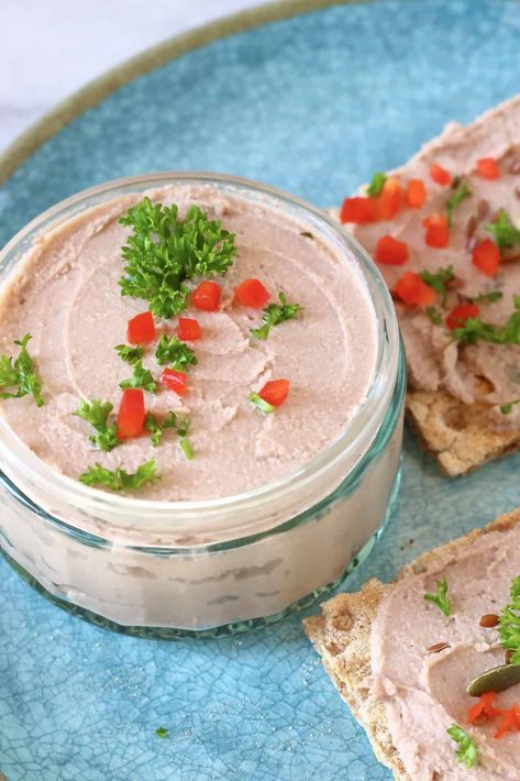 This Vegan Pâté is rich and meaty, smooth and silky and so easy to make. Made with mushrooms and walnuts (or sunflower seeds), it’s a delicious, elegant recipe that tastes just like vegetarian French liver pâté! It's nutritious and makes a great appetizer for Thanksgiving or Christmas, or can be enjoyed as a lunch or snack. Dairy-free, egg-free, vegetarian, gluten-free. #rhiansrecipes #vegetarian #vegan #dairyfree #glutenfree #pate #thanksgiving #christmas #mushroom Vegan Appies, Appetizer For Thanksgiving, Vegetarian Mushroom Recipes, Vegan Pate, Dairy Free Appetizers, Vegan Appetizers Recipes, Dips Recipes, Pate Recipes, Vegan Party Food