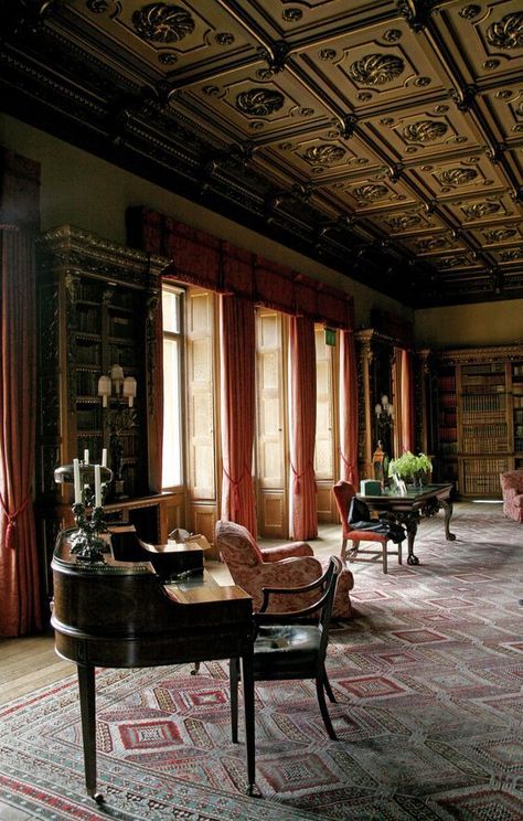 Downton Abbey House, Castle Library, Historical Interior, Highclere Castle, English Interior, Downton Abby, Castles Interior, English Manor, Stately Home