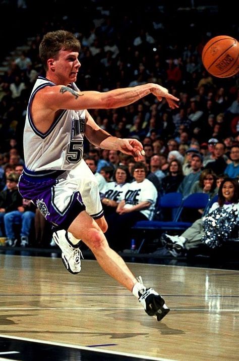 Jason Williams Jayson Williams, Williams Basketball, Jason Williams, Nba Pictures, Basketball Photography, Nba Wallpapers, Nba Legends, Nba Stars, Basketball Legends