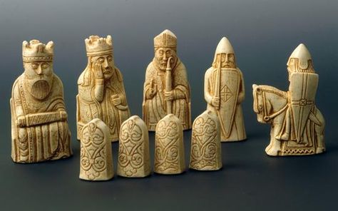 Isle of Lewis Chessmen Games / Norwegian, 3rd quarter of the 12th century, Walrus ivory, max. height 10.2cm. From the 78–piece group of the “Isle of Lewis Chessmen”, found 1831 on the Isle of Lewis, outer Hebrides, Scotland. London, British Museum. Lewis Chessmen, Carving Chess Pieces, Isle Of Lewis Chess Set, Viking Chess Pieces, Lithuanian Wood Carving, Celtic Archeology, Jewelry Design Drawing, Standing Stone, Paper Mache Sculpture