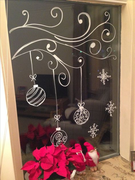 Christmas Window Art Ideas Diy, Christmas Window Art Ideas, Christmas Window Painting Ideas, Christmas Snowflakes Crafts, Christmas Chalkboard Art, Painted Window Art, Christmas Window Painting, Home Decor Tips And Tricks, Decor Tips And Tricks