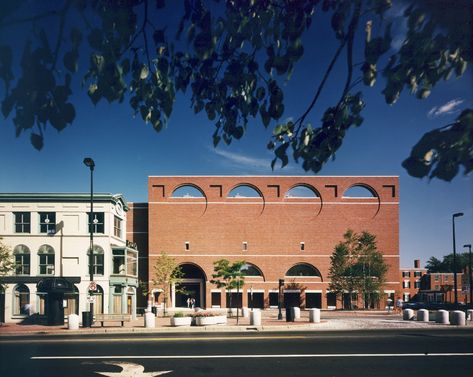 Charles Shipman Payson Building, Portland Museum of Art | Pei Cobb Freed & Partners Portland Museum Of Art, Museum Of Art, Art Museum, New England, Portland, England, Architecture, Building, Art