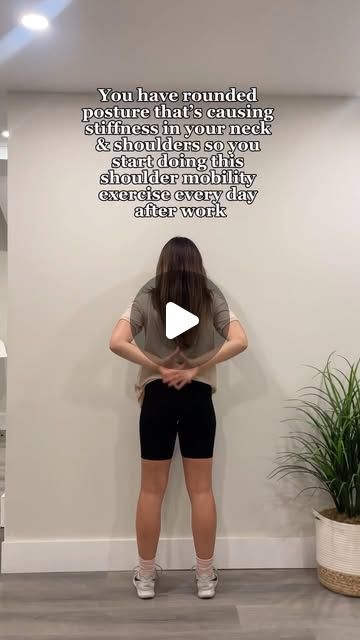 Alex Dalili on Instagram: "Improving shoulder mobility is important for enhancing rounded posture and stiffness in the neck and shoulders. 

When your shoulders are tight and can’t move well, they often roll forward, causing a hunched back and putting strain on your neck and upper back muscles. This makes you feel stiff and sore in those areas. 

By working on shoulder mobility, you can pull your shoulders back into better alignment, reduce tension, and feel less stiff in your neck and upper back.

Repost @rmt.rachelpantano (thank you)

#backpain #backpainrelief #poorposture #posturecorrection #posture #roundedshoulders #posture #roundedshoulders #neckhump #postureexercises #neckpain #shoulderpain #shouldermobility #usa #uk #canada #australia #pt" Hunched Back, Shoulder Mobility Exercises, Neck Hump, Upper Back Muscles, Shoulder Mobility, Posture Exercises, Reduce Tension, Mobility Exercises, Poor Posture