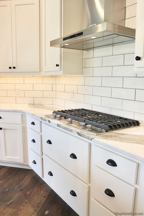 Love a gas range that is completely on top of counter with knobs away from little hands. If budget limits, induction cooktop would be fine. Cooktops In Kitchen, Gas Cooktop Kitchen, Rural Illinois, Wall Oven Kitchen, Closet Organization Designs, Kitchen Cooktop, Oven Kitchen, Ranch Kitchen, Home Stores