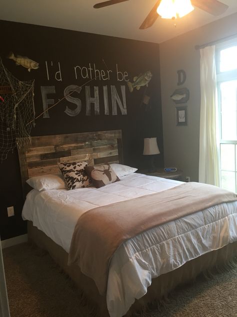 Made this pallet headboard for boys room fishing theme!! So adorable! Fish Bedroom Ideas, Bedroom Fishing Theme, Fishing Theme Room, Fishing Themed Bedroom Boys, Fishing Room Ideas, Fishing Bedroom Ideas, Fishing Theme Bedroom Boys, Fishing Theme Bedroom, Boy Fishing Room