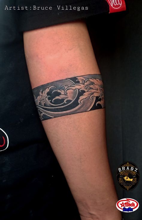 Japanese Wave Arm Band Tattoo, Wave Band Tattoo Design, Koi Armband Tattoo, Waves Armband Tattoo, Water Band Tattoo, Wave Band Tattoo, Japanese Armband Tattoo, Japanese Arm Band Tattoos For Men, Wave Armband Tattoo