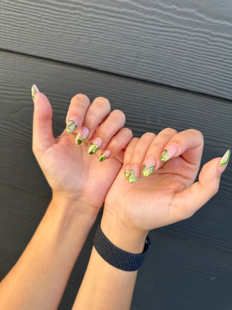 Nail inspiration, nail art, nail design, inspo for nails, swirl design, green chrome Chrome Swirl Nails, Nails Swirl Design, Green Chrome Nails, Nails Swirl, Swirl Nails, Green Chrome, Nail Inspiration, Swirl Design, Chrome Nails