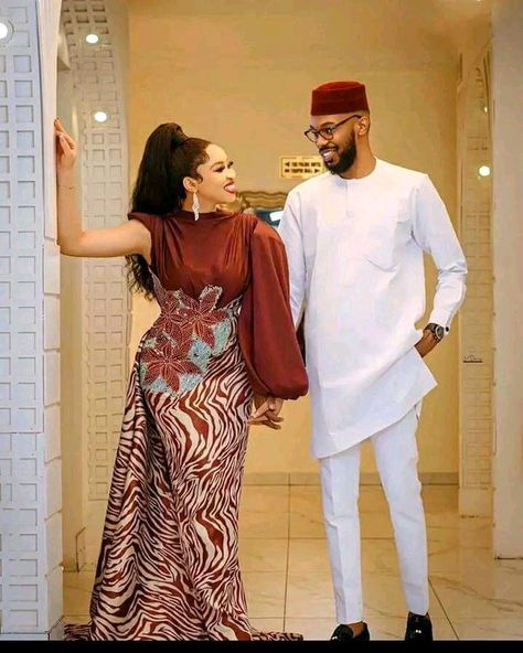 Vitenge Design, 55 Birthday, Couple Photoshoot Outfits, Blouse Casual Fashion, Kente Styles, Ankara Gown Styles, African Wear Dresses, Trendy Shirt Designs, African Fashion Traditional