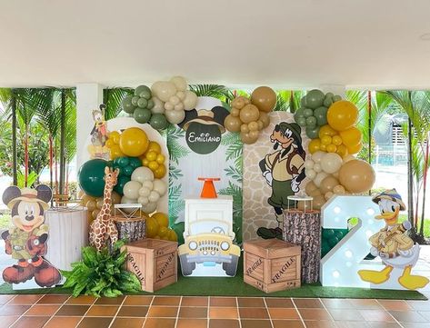 Deco Safari, Bday Decor, Anna Birthday, Mickey Safari, Jungle Safari Party, Birthday Balloon Decorations, Jungle Party, Safari Birthday, Safari Party