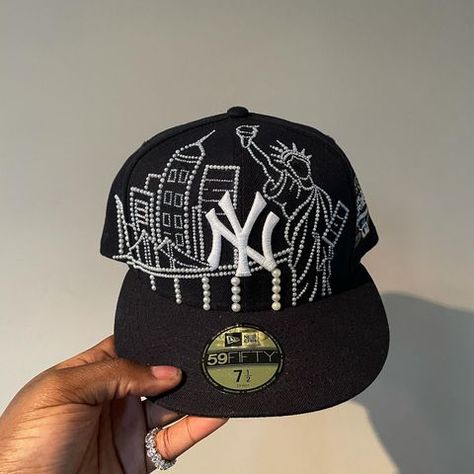 WESTHOOD (@1800splurge) • Instagram photos and videos Custom Hat Ideas, Diy Clothes Projects, Custom Fitted Hats, Dope Hats, Line Photo, Baddie Outfit, Custom Caps, Cap Designs, World Fashion