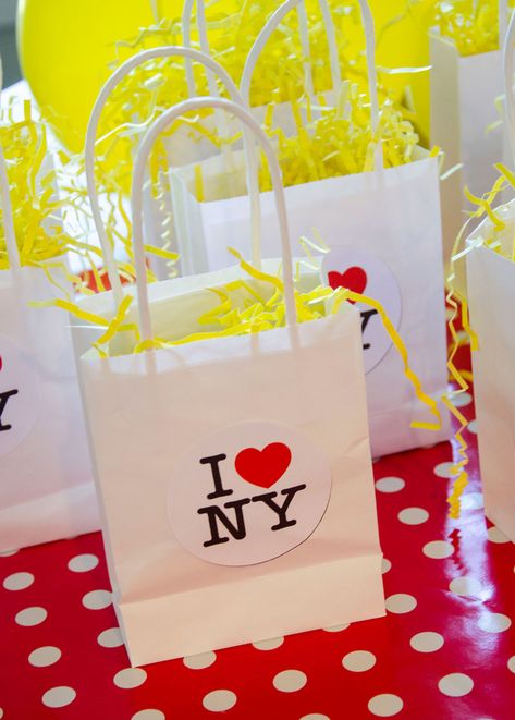 New York Party Ideas by Lindi Haws of Love The Day I Love Ny Party Theme, Party City Decorations, New York Theme Party, New York Dance, I Heart Ny, Nyc Party, Bday Themes, Cookie Dough Cake, New York Party