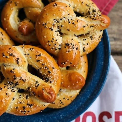 The Best Sourdough Soft Pretzels Sourdough Soft Pretzel Recipe, Sourdough Pretzel Recipe, Sourdough Pretzels, Soft Pretzels Recipe, Soft Pretzel Recipe, Dough Starter, Sourdough Starter Discard Recipe, Sourdough Starter Recipe, Pretzels Recipe